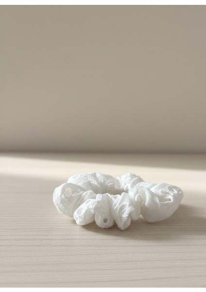 Fisto Kumaş Scrunchıe (Lastik Toka) Beyaz Küçük Boy fiyatları