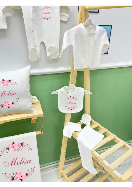 Bebekdesen 11'li Isimli Organik Hastane Çıkış Seti Unisex Bebekler İçin Özel Tasarım fırsatları