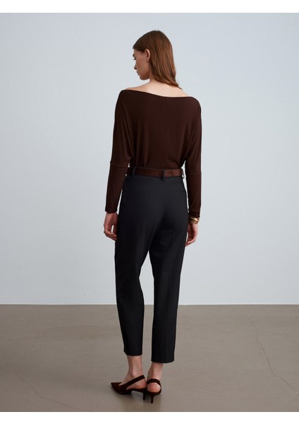 72193 Süet Kemerli Pensli Kumaş Pantolon-Siyah modelleri