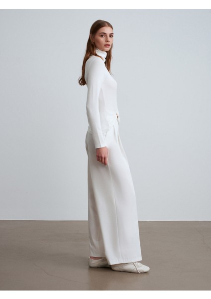 32202 Aksesuar Detaylı Balıkcı Yaka Top-Ekru indirimleri