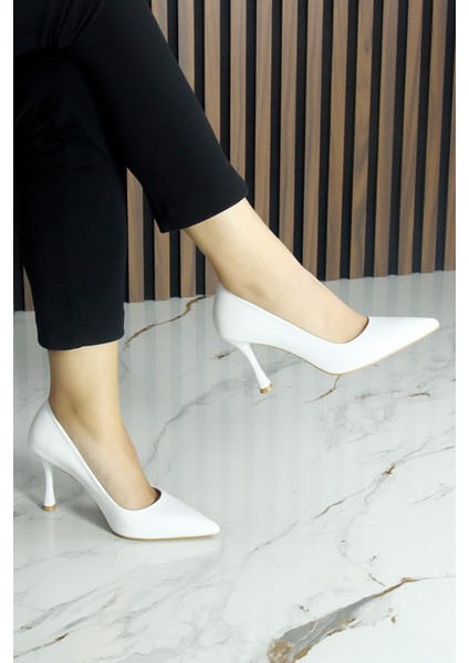 Suzanna Beyaz Hakiki Dana Derisi Sivri Burun Klasik Ince Topuklu Ayakkabı modelleri