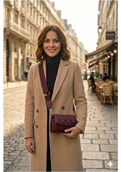 Kadın Bordo Kapitone Çapraz Omuz Çantası Ayarlanabilir Kolon Askılı Şık Tasarım