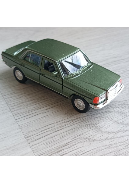 Mercedes 230 E Nostaljik Diecast Oyuncak Araba Mersedes Otomobil 1:24 Çek Bırak