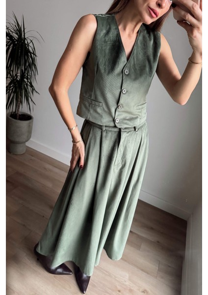 Yeşil Ince Fitilli Yelek Etek Kadife Takım