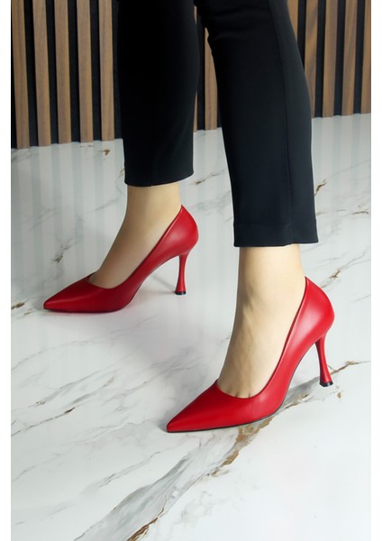 Suzanna Kırmızı Hakiki Dana Derisi Sivri Burun Klasik Ince Topuklu Ayakkabı