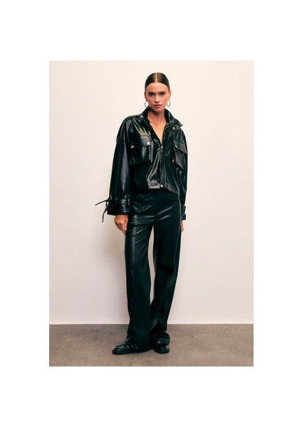 Cepli Kadın Deri Ceket - Siyah Polyester Günlük Stil ile Şık Tasarım