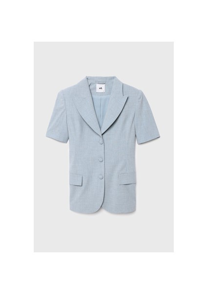 Kadın Kısa Kollu Ceket Viskon Kumaş ve Kırlangıç Yaka ile İş Tarzında Şık Tasarım