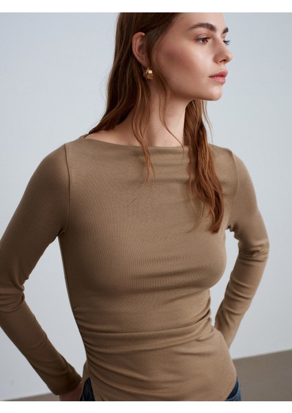 32198 Kayık Yaka Büzgülü Top-Vizon