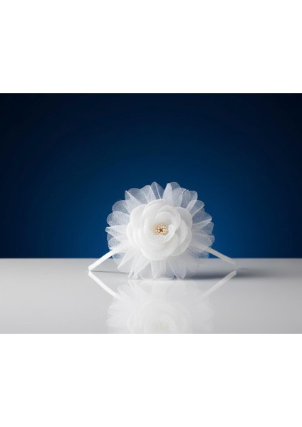 El Yapımı Gül Detaylı Tül Taç Beyaz