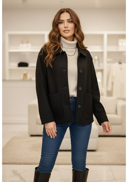 Kadın Çift Cepli Kısa Kaşe Ceket