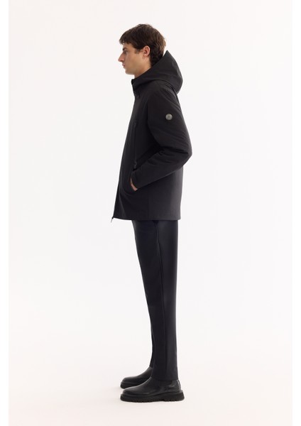 Erkek Siyah Fonksiyonel Çift Kullanımlı Su İtici Rüzgar Geçirmez Mevsimlik Mont A52Y6096