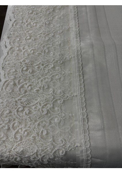 Güpürlü Dertsiz Masa Örtüsü Leke Tutmaz