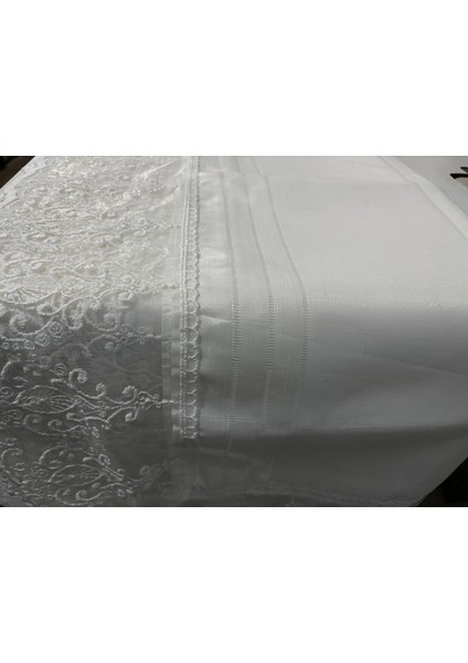 Güpürlü Dertsiz Masa Örtüsü Leke Tutmaz