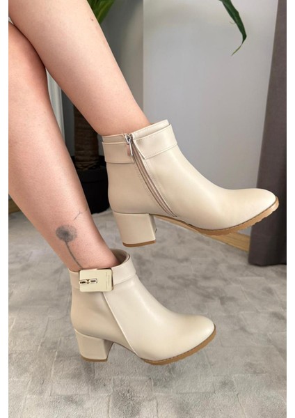 Kadın Mabel Krem Deri Tokalı ( 6 cm ) Topuklu Oval Burun Bot fırsatları