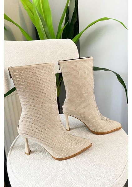 Kadın Londen Bej Süet Gümüş Taş Işlemeli 9 cm Ince Topuklu Arkadan Fermuarlı Kısa Çizme-Bot