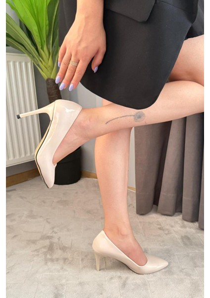 Kadın Mira Bej Rugan 9 cm Ince Yüksek Topuklu Stiletto Ayakkabı