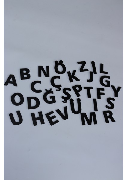 Eğlenceli Montessori Ahşap Alfabe Seti, Siyah Büyük Harfler ile Öğrenmeyi Keyifli Hale Getirin modelleri