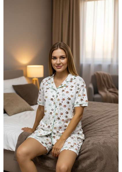 Pamuklu Baskılı Düğmeli Pijama Takımı