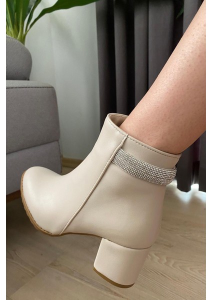 Kadın Trend Krem Arkadan Taşlı ( 6 cm ) Topuklu Oval Burun Bot modelleri