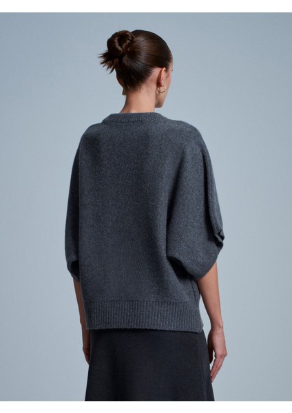 10843 Yün Karışımlı Yarasa Kollu Triko Kazak-Füme modelleri