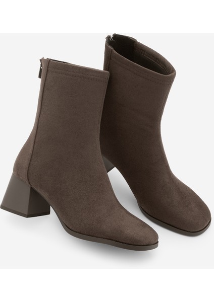 Kadın Topuklu Bot Küt Burun Arkadan Fermuarlı Nayis Kahve Süet
