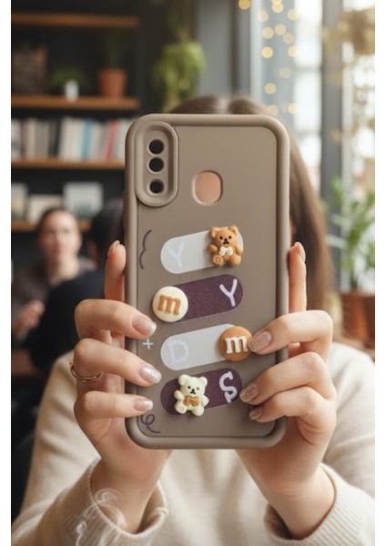 Samsung Galaxy A20 Uyumlu Kılıf Kahverengi Renk Ayıcık Figürlü 3D Kamera Korumalı Darbe Emici Yumuşak Silikon Kapak modelleri