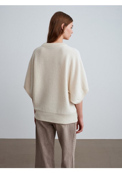 10843 Yün Karışımlı Yarasa Kollu Triko Kazak-Ekru modelleri