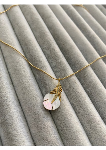 Zarif Kuş Tüyü Şeklinde Çelik Kolye Kutulu fiyatları