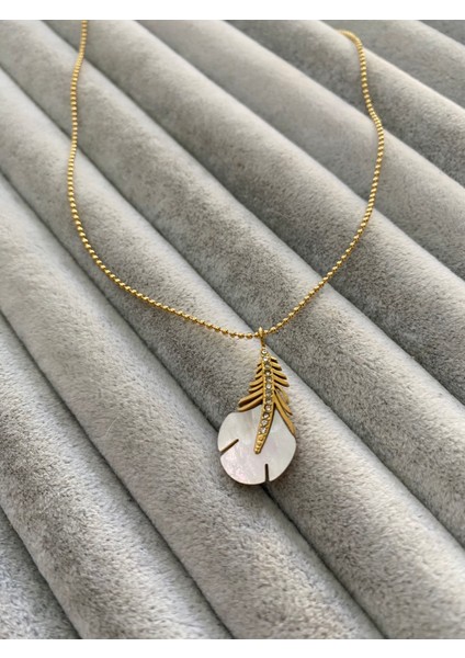 Zarif Kuş Tüyü Şeklinde Çelik Kolye Kutulu modelleri