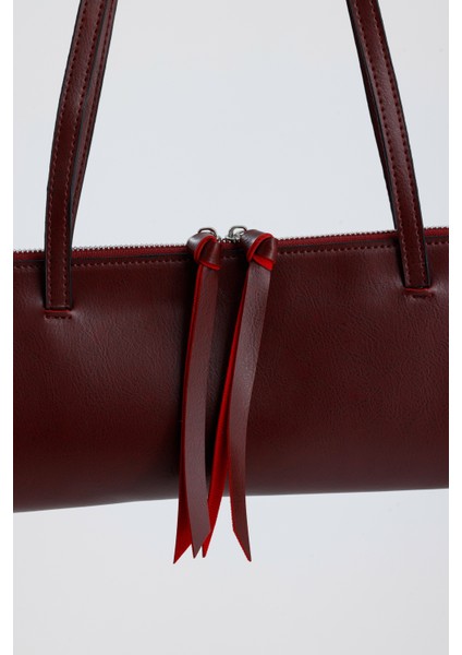 Kadın Zarif Uzun Formlu Bordo Vegan Deri Ince Omuz Askılı Modern Minimalist Kadın Baget Çanta fırsatları