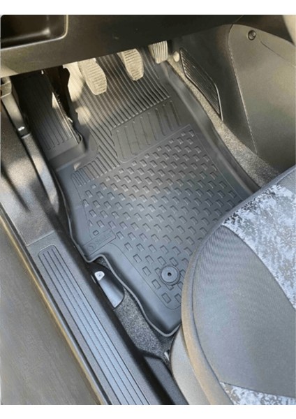 Fıat Linea 2007-2017 Uyumlu Sahler Araca Özel 4.5D Havuzlu Oto Paspas - Linea