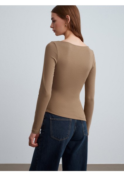 32198 Kayık Yaka Büzgülü Top-Vizon modelleri