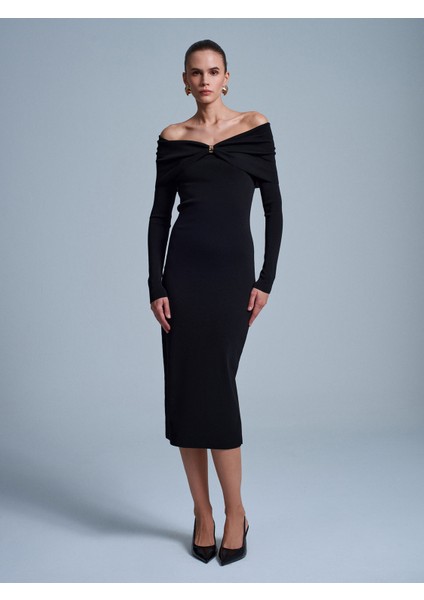 90261 Omzu Açık Fiyonk Detaylı Triko Elbise-Siyah