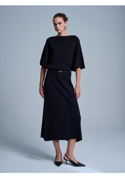 90266 Yün Karışımlı Kayık Yaka Kemerli Triko Elbise-Siyah