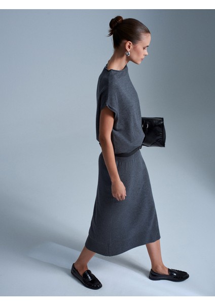 90256 Yün Karışımlı Kemerli Triko Elbise-Füme M. fiyatları
