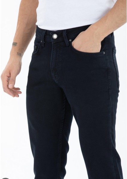 Erkek Normal Bel Fermuarlı Boru Paça Üst Kalite Jean Pantolon modelleri