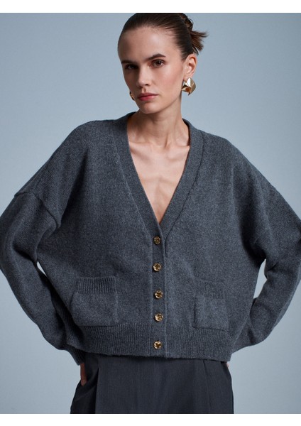 60999 Yün Karışımlı Cep Detaylı Triko Hırka-Füme fiyatları