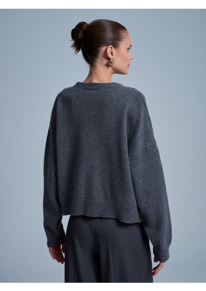 60999 Yün Karışımlı Cep Detaylı Triko Hırka-Füme modelleri