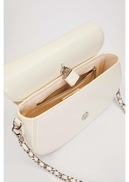 Bej Kilit Aksesuar Detaylı Omuz Çantası modelleri