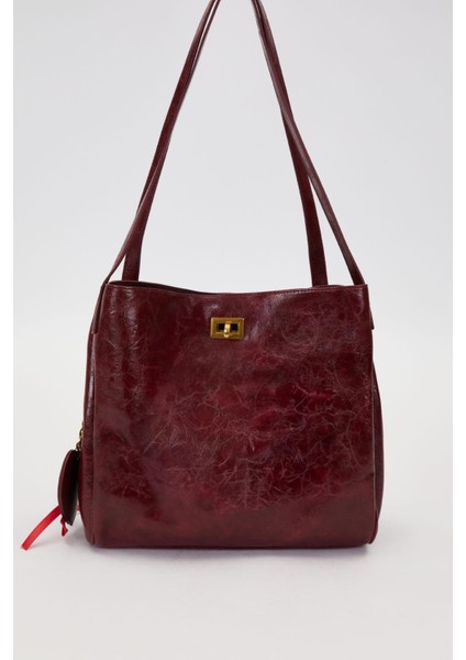 Kırmızı Örgü Aksesuar Detaylı Omuz Çantası