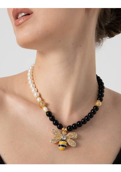 Arı Uçlu Inci Kolye