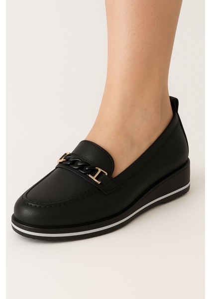 Yumuşak Taban Kadın Loafer – Zincir Detaylı Konfor Ayakkabı fırsatları