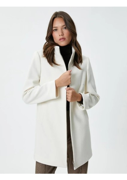 Kaşe Kaban Dik Yaka Fermuarlı