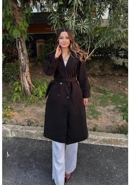 Omuzları Apolet Kuşak Detaylı Kadın Kaşe Kaban