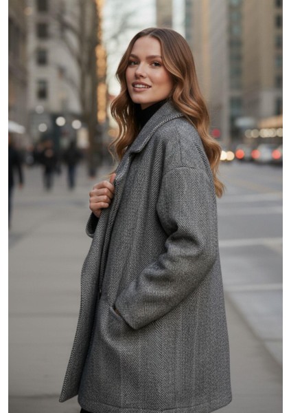 Geniş Yaka Siyah Kadın Kaban fırsatları