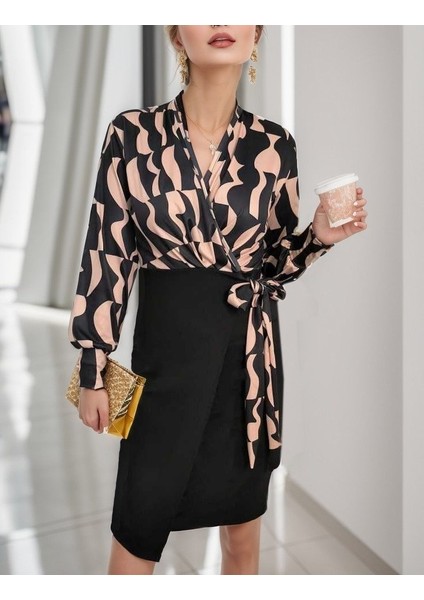 Kadın Uzun Kollu Kruvaze Yaka Dijital Baskılı Fiyonk Detay Atlas Kumaş Elbise