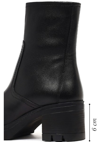 Kadın Siyah Fermuarlı Kalın Topuklu Deri Bot 25WFD414418 fiyatları