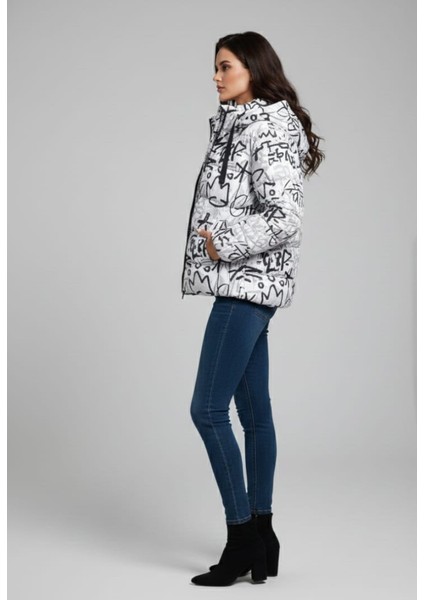 Kadın Grafiti Desenli Kapşonlu Şişme Mont fiyatları
