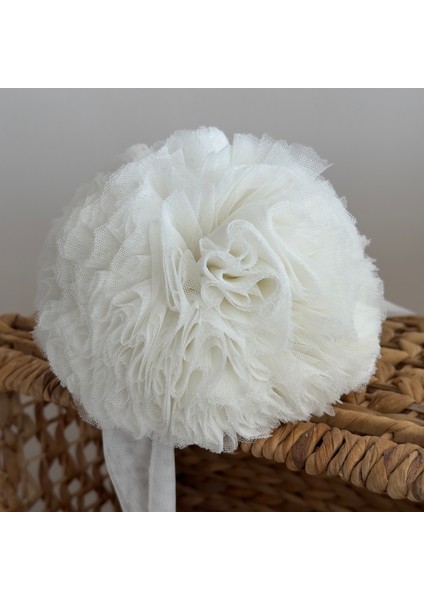 Beyaz Ponpon Aksesuar Cibinlik