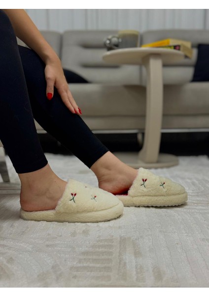 Kiraz Nakışlı Yazlık Kışlık Pofuduk Kadın Ev Terliği Çeyizlik Terlik Kaymaz Taban fırsatları